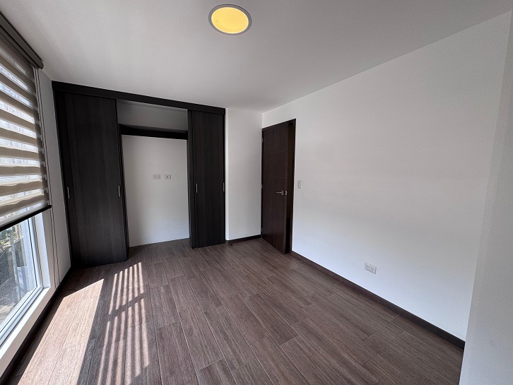 Casa a la Venta o Alquiler en Guatemala Venta de Casa o Casas, Terrenos, Propiedades, Apartamentos, Inmuebles en Guatemala, zona 11, zona 7, zona 2, zona 18, zona 16, Mixco, Carretera Al Salvador, Fraijanes, Santa Catarina Pinula, Antigua Guatemala, Villa Nueva, Villa Canales, San Miguel Petapa - Venta o Alquiler de Casas En Guatemala