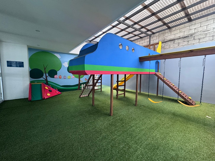 Casa a la Venta o Alquiler en Guatemala Venta de Casa o Casas, Terrenos, Propiedades, Apartamentos, Inmuebles en Guatemala, zona 11, zona 7, zona 2, zona 18, zona 16, Mixco, Carretera Al Salvador, Fraijanes, Santa Catarina Pinula, Antigua Guatemala, Villa Nueva, Villa Canales, San Miguel Petapa - Venta o Alquiler de Casas En Guatemala