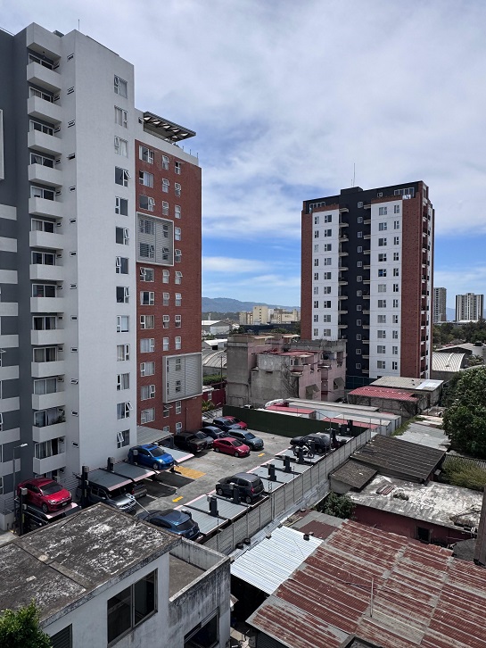 Venta de Casa o Casas, Terrenos, Propiedades, Apartamentos, Inmuebles en Guatemala, zona 11, zona 7, zona 2, zona 18, zona 16, Mixco, Carretera Al Salvador, Fraijanes, Santa Catarina Pinula, Antigua Guatemala, Villa Nueva, Villa Canales, San Miguel Petapa - Venta o Alquiler de Casas En Guatemala