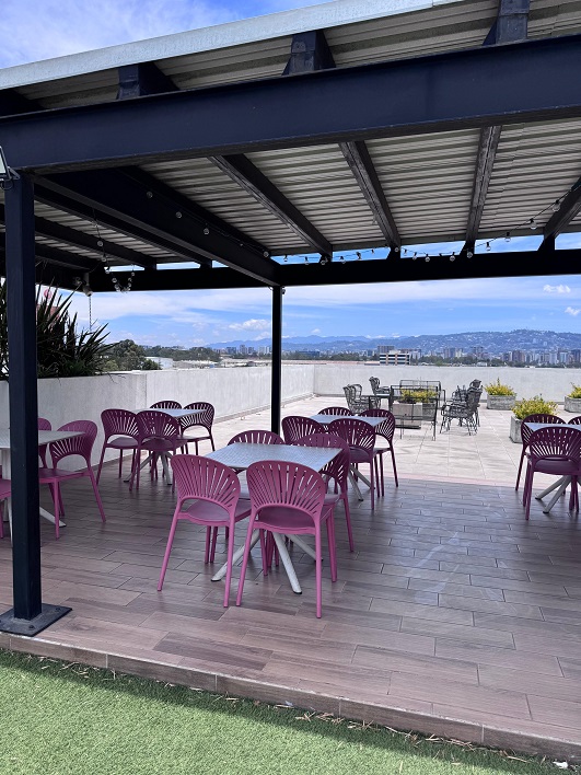 Venta de Casa o Casas, Terrenos, Propiedades, Apartamentos, Inmuebles en Guatemala, zona 11, zona 7, zona 2, zona 18, zona 16, Mixco, Carretera Al Salvador, Fraijanes, Santa Catarina Pinula, Antigua Guatemala, Villa Nueva, Villa Canales, San Miguel Petapa - Venta o Alquiler de Casas En Guatemala