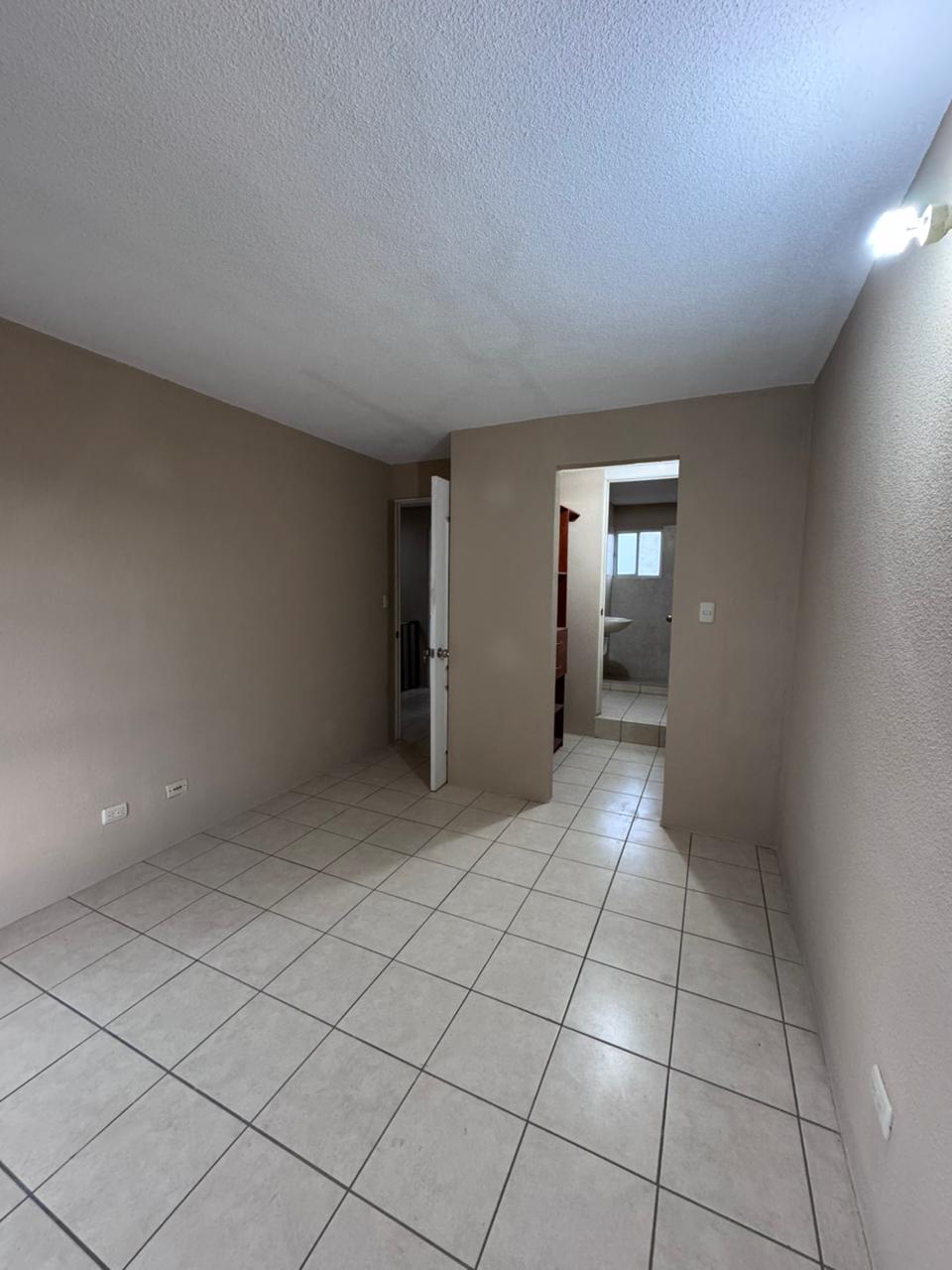 Venta de Casa o Casas, Terrenos, Propiedades, Apartamentos, Inmuebles en Guatemala, zona 11, zona 7, zona 2, zona 18, zona 16, Mixco, Carretera Al Salvador, Fraijanes, Santa Catarina Pinula, Antigua Guatemala, Villa Nueva, Villa Canales, San Miguel Petapa - Venta o Alquiler de Casas En Guatemala