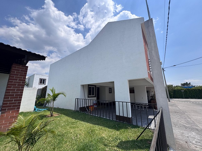 Venta de Casa o Casas, Terrenos, Propiedades, Apartamentos, Inmuebles en Guatemala, zona 11, zona 7, zona 2, zona 18, zona 16, Mixco, Carretera Al Salvador, Fraijanes, Santa Catarina Pinula, Antigua Guatemala, Villa Nueva, Villa Canales, San Miguel Petapa - Venta o Alquiler de Casas En Guatemala