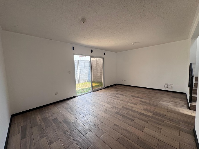 Venta de Casa o Casas, Terrenos, Propiedades, Apartamentos, Inmuebles en Guatemala, zona 11, zona 7, zona 2, zona 18, zona 16, Mixco, Carretera Al Salvador, Fraijanes, Santa Catarina Pinula, Antigua Guatemala, Villa Nueva, Villa Canales, San Miguel Petapa - Venta o Alquiler de Casas En Guatemala