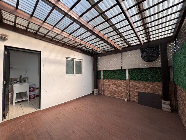 Venta de Casa o Casas, Terrenos, Propiedades, Apartamentos, Inmuebles en Guatemala, zona 11, zona 7, zona 2, zona 18, zona 16, Mixco, Carretera Al Salvador, Fraijanes, Santa Catarina Pinula, Antigua Guatemala, Villa Nueva, Villa Canales, San Miguel Petapa - Venta o Alquiler de Casas En Guatemala