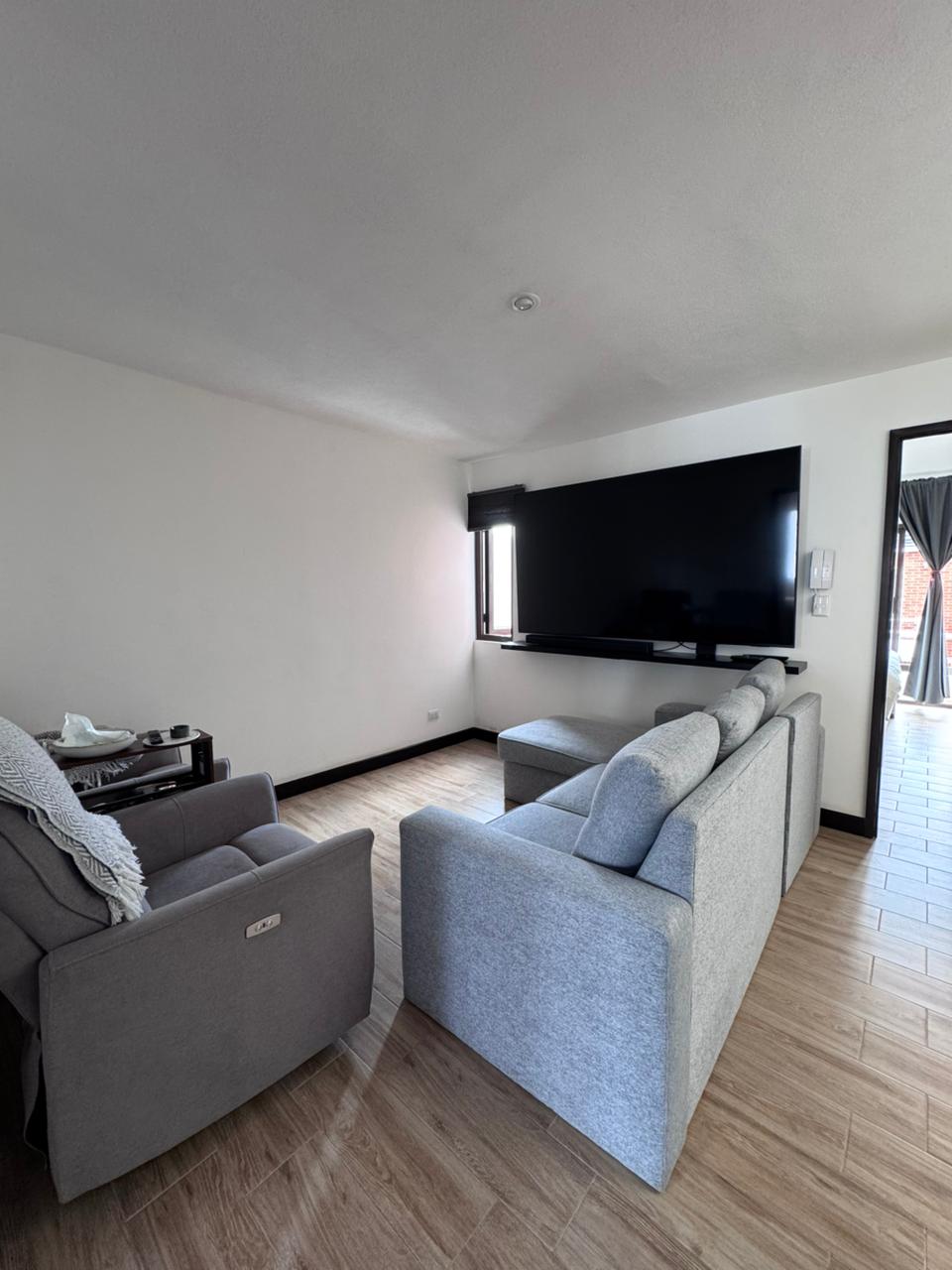 Venta de Casa o Casas, Terrenos, Propiedades, Apartamentos, Inmuebles en Guatemala, zona 11, zona 7, zona 2, zona 18, zona 16, Mixco, Carretera Al Salvador, Fraijanes, Santa Catarina Pinula, Antigua Guatemala, Villa Nueva, Villa Canales, San Miguel Petapa - Venta o Alquiler de Casas En Guatemala