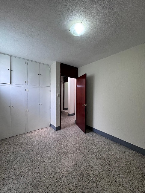 Venta de Casa o Casas, Terrenos, Propiedades, Apartamentos, Inmuebles en Guatemala, zona 11, zona 7, zona 2, zona 18, zona 16, Mixco, Carretera Al Salvador, Fraijanes, Santa Catarina Pinula, Antigua Guatemala, Villa Nueva, Villa Canales, San Miguel Petapa - Venta o Alquiler de Casas En Guatemala