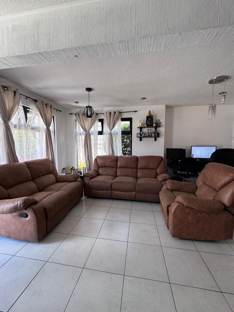 Venta de Casa o Casas, Terrenos, Propiedades, Apartamentos, Inmuebles en Guatemala, zona 11, zona 7, zona 2, zona 18, zona 16, Mixco, Carretera Al Salvador, Fraijanes, Santa Catarina Pinula, Antigua Guatemala, Villa Nueva, Villa Canales, San Miguel Petapa - Venta o Alquiler de Casas En Guatemala