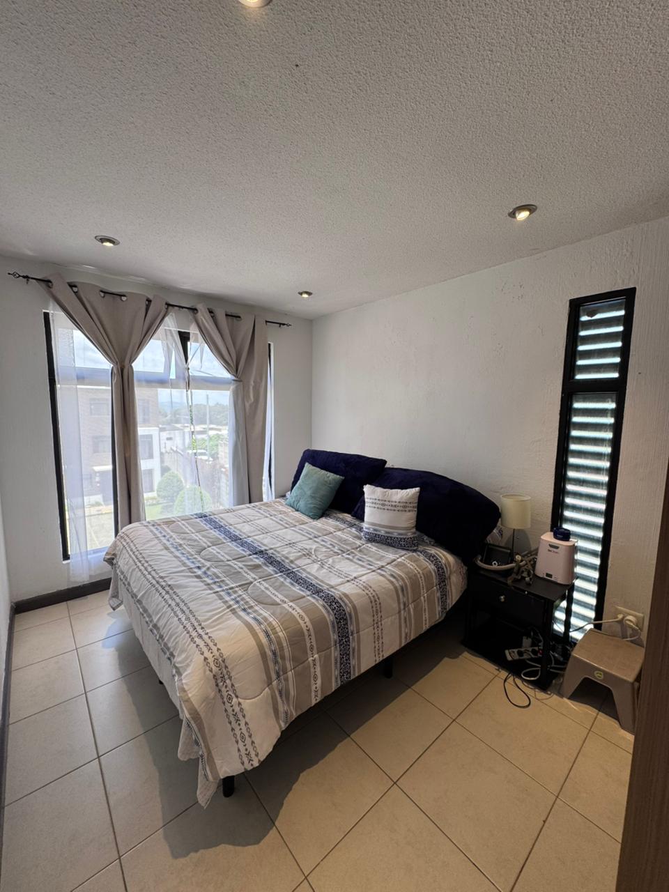 Venta de Casa o Casas, Terrenos, Propiedades, Apartamentos, Inmuebles en Guatemala, zona 11, zona 7, zona 2, zona 18, zona 16, Mixco, Carretera Al Salvador, Fraijanes, Santa Catarina Pinula, Antigua Guatemala, Villa Nueva, Villa Canales, San Miguel Petapa - Venta o Alquiler de Casas En Guatemala