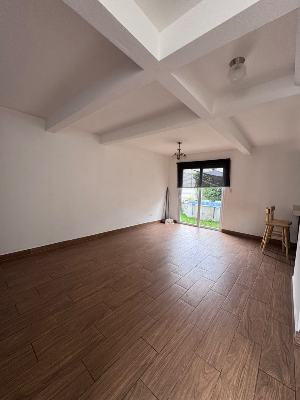 Venta de Casa o Casas, Terrenos, Propiedades, Apartamentos, Inmuebles en Guatemala, zona 11, zona 7, zona 2, zona 18, zona 16, Mixco, Carretera Al Salvador, Fraijanes, Santa Catarina Pinula, Antigua Guatemala, Villa Nueva, Villa Canales, San Miguel Petapa - Venta o Alquiler de Casas En Guatemala