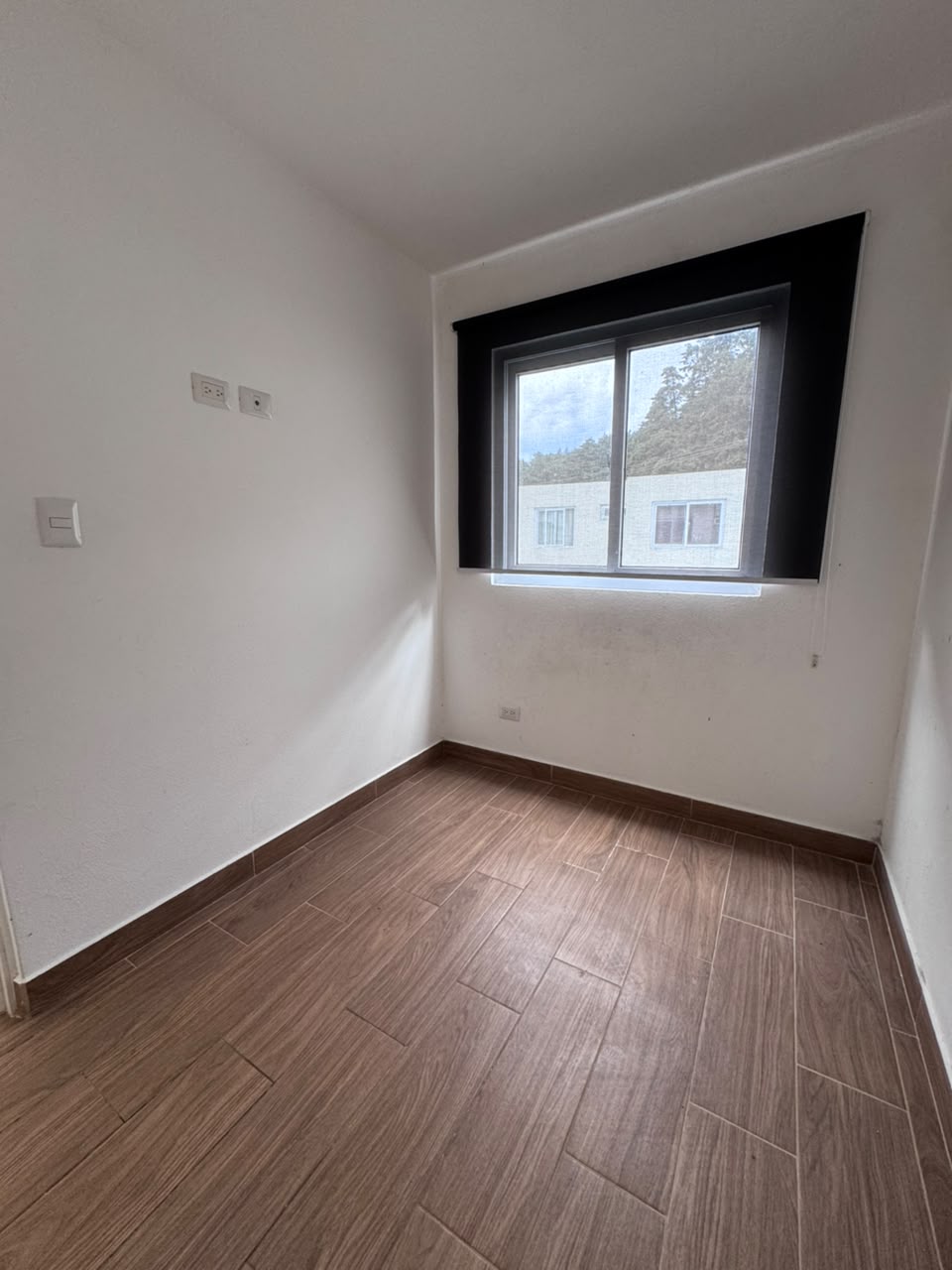Venta de Casa o Casas, Terrenos, Propiedades, Apartamentos, Inmuebles en Guatemala, zona 11, zona 7, zona 2, zona 18, zona 16, Mixco, Carretera Al Salvador, Fraijanes, Santa Catarina Pinula, Antigua Guatemala, Villa Nueva, Villa Canales, San Miguel Petapa - Venta o Alquiler de Casas En Guatemala