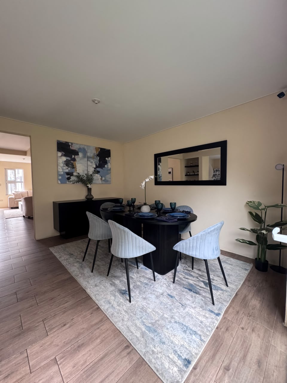 Venta de Casa o Casas, Terrenos, Propiedades, Apartamentos, Inmuebles en Guatemala, zona 11, zona 7, zona 2, zona 18, zona 16, Mixco, Carretera Al Salvador, Fraijanes, Santa Catarina Pinula, Antigua Guatemala, Villa Nueva, Villa Canales, San Miguel Petapa - Venta o Alquiler de Casas En Guatemala