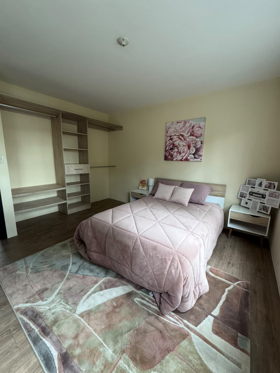 Venta de Casa o Casas, Terrenos, Propiedades, Apartamentos, Inmuebles en Guatemala, zona 11, zona 7, zona 2, zona 18, zona 16, Mixco, Carretera Al Salvador, Fraijanes, Santa Catarina Pinula, Antigua Guatemala, Villa Nueva, Villa Canales, San Miguel Petapa - Venta o Alquiler de Casas En Guatemala