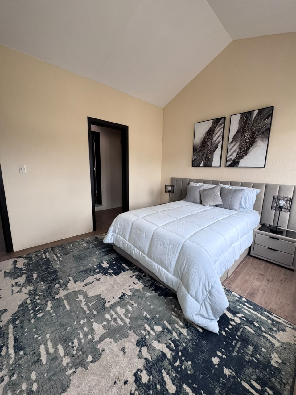 Venta de Casa o Casas, Terrenos, Propiedades, Apartamentos, Inmuebles en Guatemala, zona 11, zona 7, zona 2, zona 18, zona 16, Mixco, Carretera Al Salvador, Fraijanes, Santa Catarina Pinula, Antigua Guatemala, Villa Nueva, Villa Canales, San Miguel Petapa - Venta o Alquiler de Casas En Guatemala