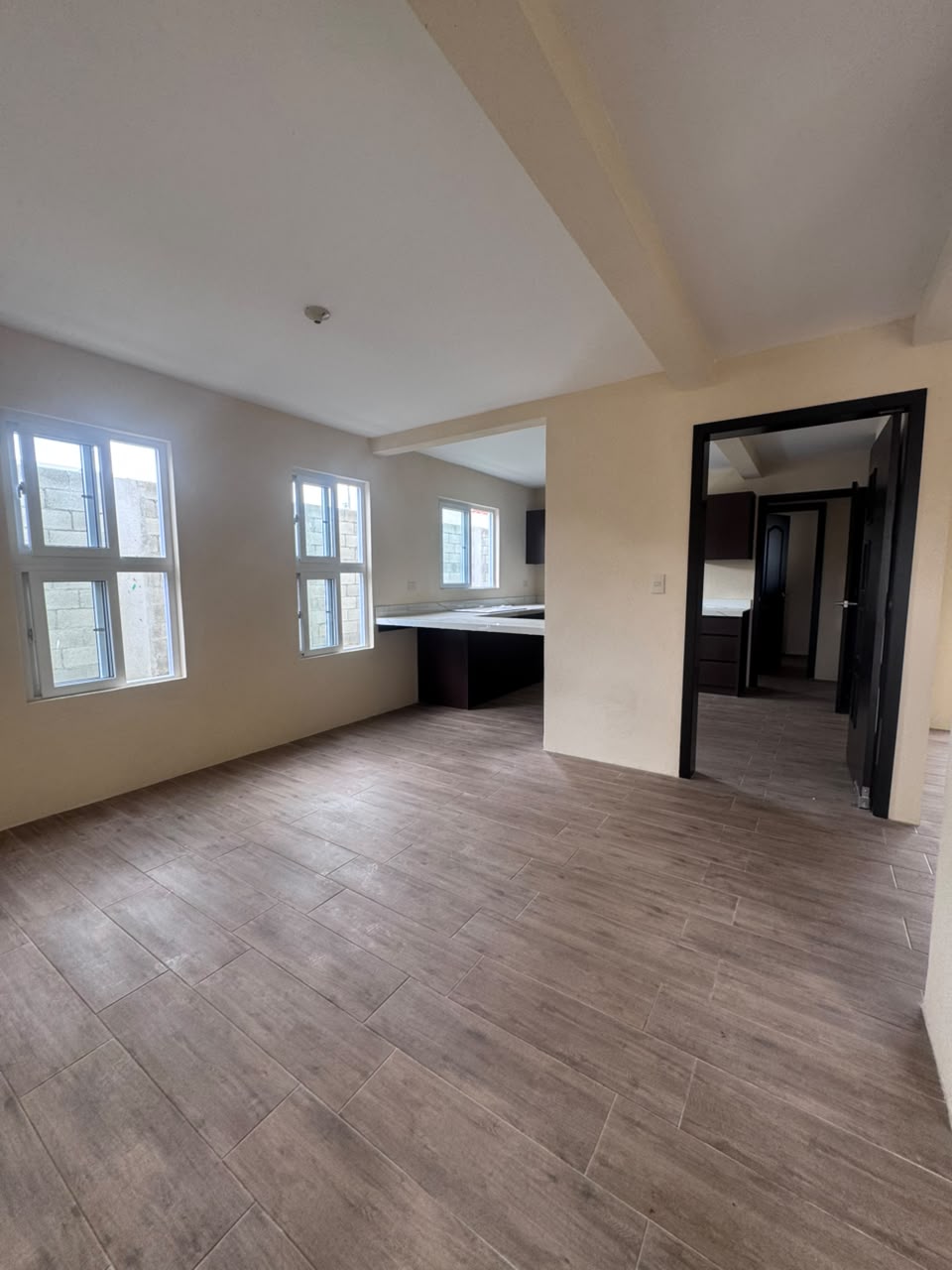 Venta de Casa o Casas, Terrenos, Propiedades, Apartamentos, Inmuebles en Guatemala, zona 11, zona 7, zona 2, zona 18, zona 16, Mixco, Carretera Al Salvador, Fraijanes, Santa Catarina Pinula, Antigua Guatemala, Villa Nueva, Villa Canales, San Miguel Petapa - Venta o Alquiler de Casas En Guatemala