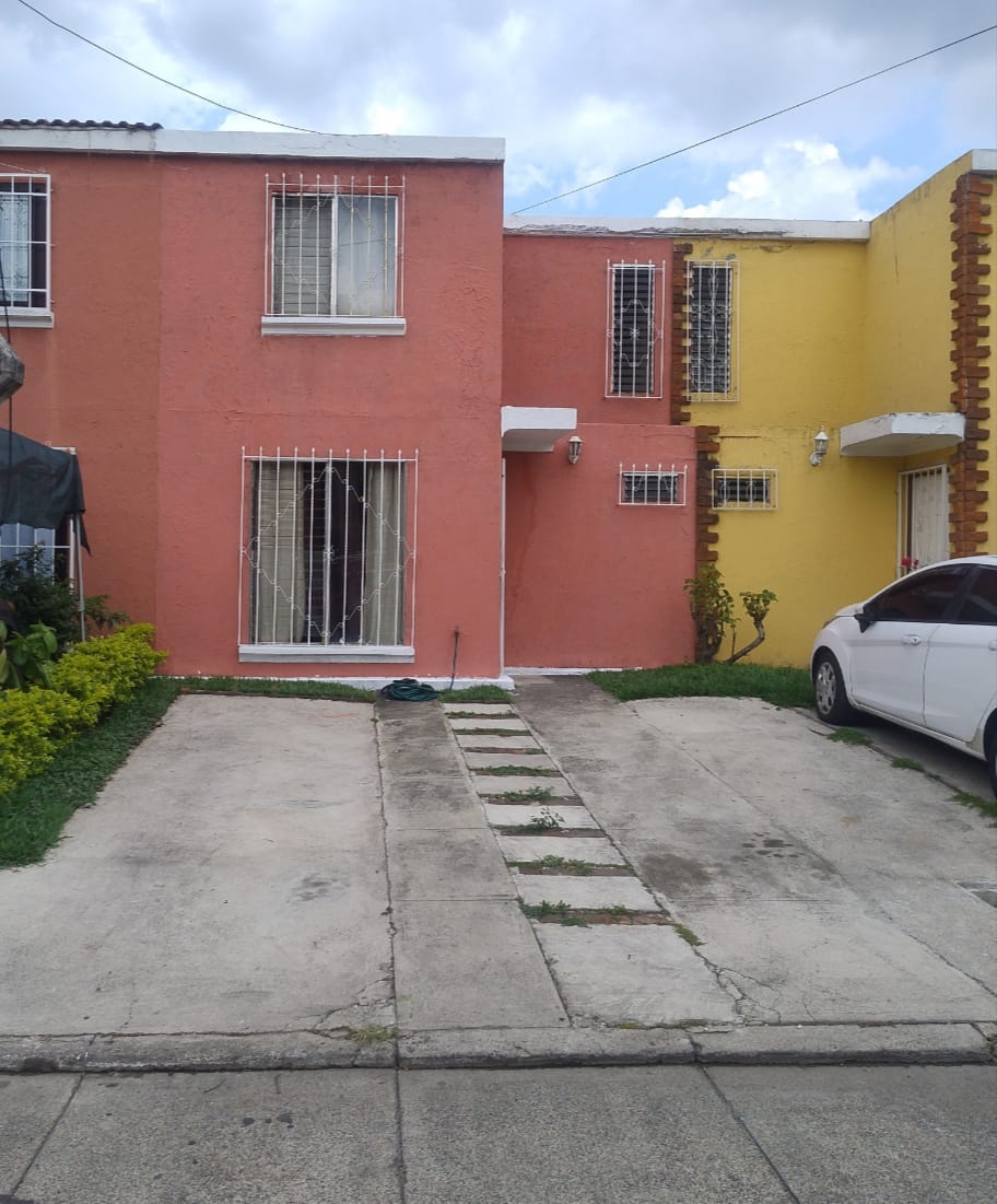 Venta de Casa o Casas, Terrenos, Propiedades, Apartamentos, Inmuebles en Guatemala, zona 11, zona 7, zona 2, zona 18, zona 16, Mixco, Carretera Al Salvador, Fraijanes, Santa Catarina Pinula, Antigua Guatemala, Villa Nueva, Villa Canales, San Miguel Petapa - Venta o Alquiler de Casas En Guatemala