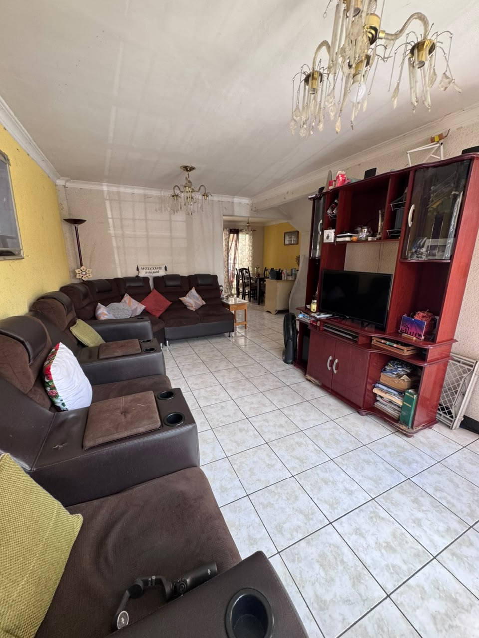 Venta de Casa o Casas, Terrenos, Propiedades, Apartamentos, Inmuebles en Guatemala, zona 11, zona 7, zona 2, zona 18, zona 16, Mixco, Carretera Al Salvador, Fraijanes, Santa Catarina Pinula, Antigua Guatemala, Villa Nueva, Villa Canales, San Miguel Petapa - Venta o Alquiler de Casas En Guatemala