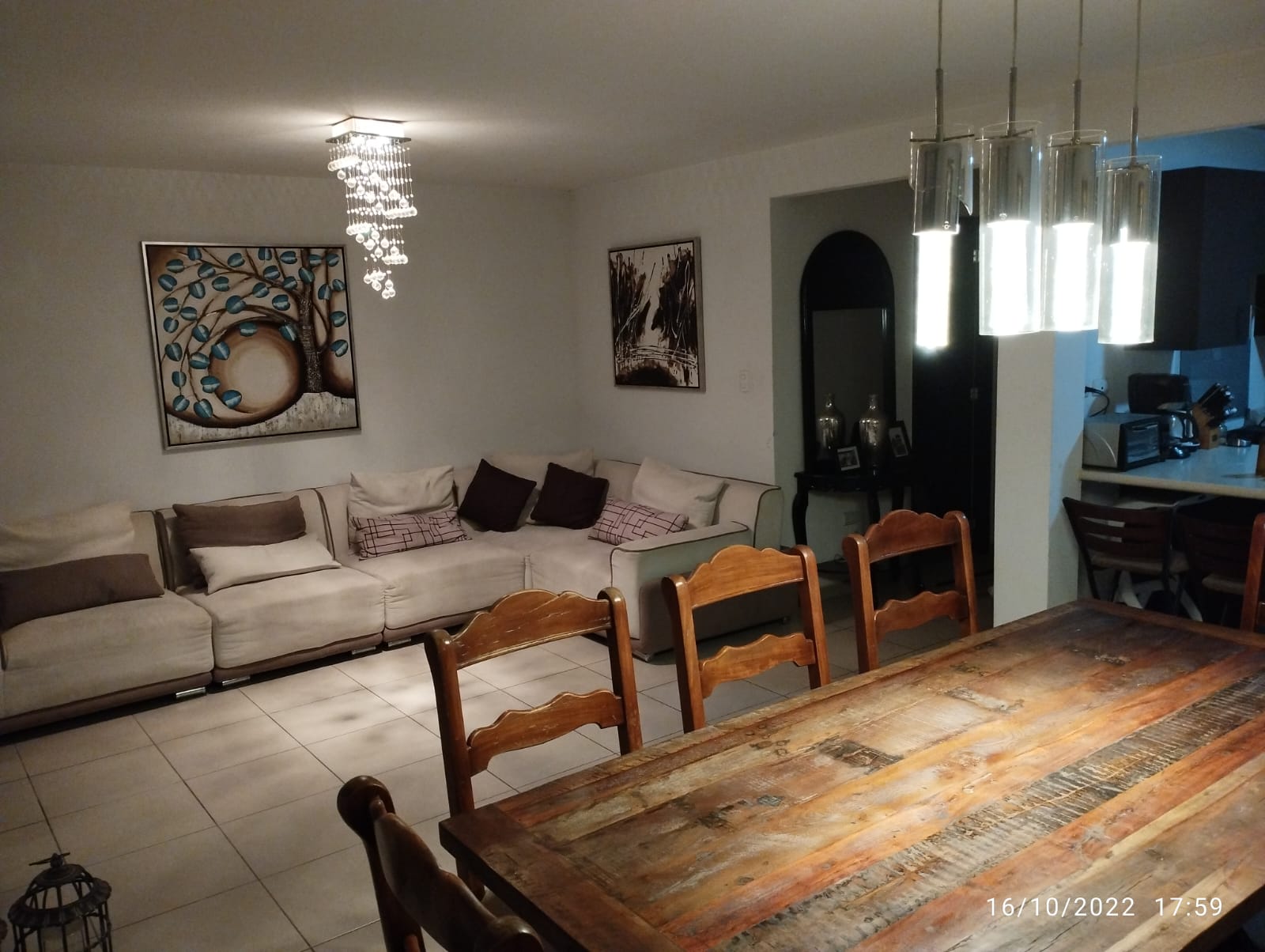 Venta de Casa o Casas, Terrenos, Propiedades, Apartamentos, Inmuebles en Guatemala, zona 11, zona 7, zona 2, zona 18, zona 16, Mixco, Carretera Al Salvador, Fraijanes, Santa Catarina Pinula, Antigua Guatemala, Villa Nueva, Villa Canales, San Miguel Petapa - Venta o Alquiler de Casas En Guatemala
