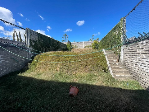 Venta de Casa o Casas, Terrenos, Propiedades, Apartamentos, Inmuebles en Guatemala, zona 11, zona 7, zona 2, zona 18, zona 16, Mixco, Carretera Al Salvador, Fraijanes, Santa Catarina Pinula, Antigua Guatemala, Villa Nueva, Villa Canales, San Miguel Petapa - Venta o Alquiler de Casas En Guatemala