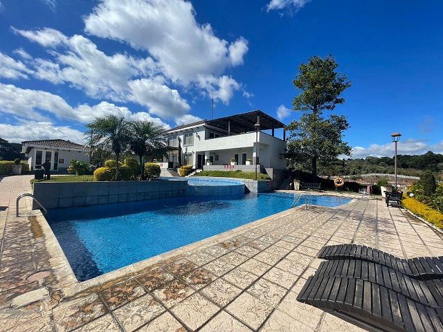 Venta de Casa o Casas, Terrenos, Propiedades, Apartamentos, Inmuebles en Guatemala, zona 11, zona 7, zona 2, zona 18, zona 16, Mixco, Carretera Al Salvador, Fraijanes, Santa Catarina Pinula, Antigua Guatemala, Villa Nueva, Villa Canales, San Miguel Petapa - Venta o Alquiler de Casas En Guatemala