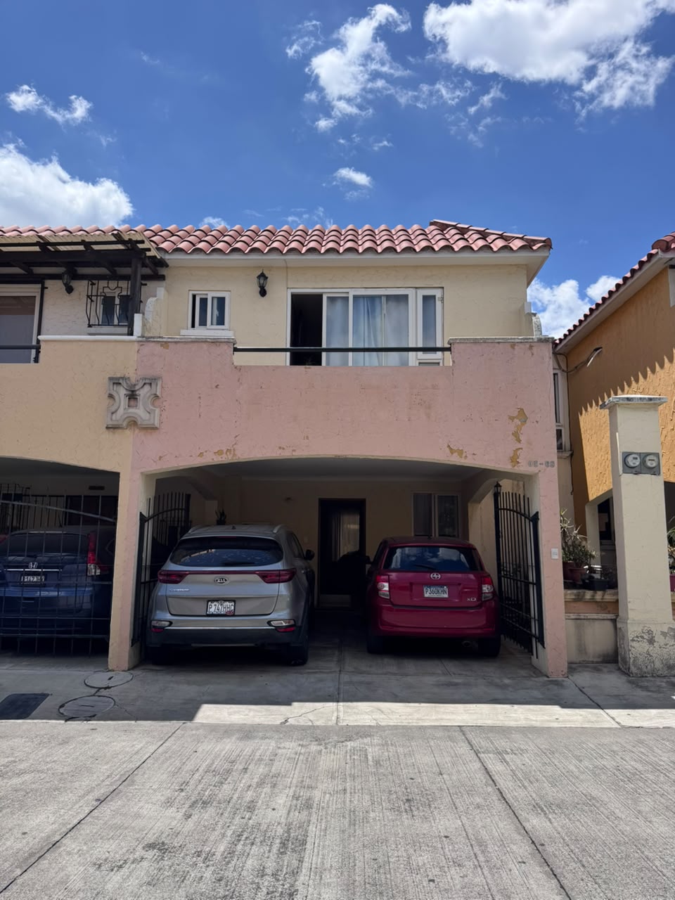 Casa a la Venta o Alquiler en Guatemala Venta de Casa o Casas, Terrenos, Propiedades, Apartamentos, Inmuebles en Guatemala, zona 11, zona 7, zona 2, zona 18, zona 16, Mixco, Carretera Al Salvador, Fraijanes, Santa Catarina Pinula, Antigua Guatemala, Villa Nueva, Villa Canales, San Miguel Petapa - Venta o Alquiler de Casas En Guatemala