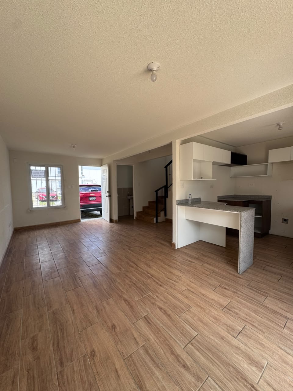 Venta de Casa o Casas, Terrenos, Propiedades, Apartamentos, Inmuebles en Guatemala, zona 11, zona 7, zona 2, zona 18, zona 16, Mixco, Carretera Al Salvador, Fraijanes, Santa Catarina Pinula, Antigua Guatemala, Villa Nueva, Villa Canales, San Miguel Petapa - Venta o Alquiler de Casas En Guatemala