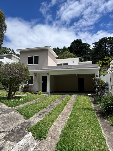 Casa a la Venta o Alquiler en Guatemala Venta de Casa o Casas, Terrenos, Propiedades, Apartamentos, Inmuebles en Guatemala, zona 11, zona 7, zona 2, zona 18, zona 16, Mixco, Carretera Al Salvador, Fraijanes, Santa Catarina Pinula, Antigua Guatemala, Villa Nueva, Villa Canales, San Miguel Petapa - Venta o Alquiler de Casas En Guatemala