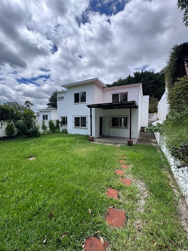 Casa a la Venta o Alquiler en Guatemala Venta de Casa o Casas, Terrenos, Propiedades, Apartamentos, Inmuebles en Guatemala, zona 11, zona 7, zona 2, zona 18, zona 16, Mixco, Carretera Al Salvador, Fraijanes, Santa Catarina Pinula, Antigua Guatemala, Villa Nueva, Villa Canales, San Miguel Petapa - Venta o Alquiler de Casas En Guatemala
